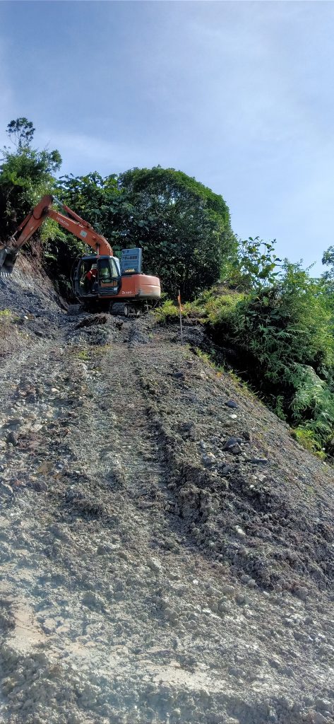 Cutting access to drill pads Jugan 9 Nov 2021