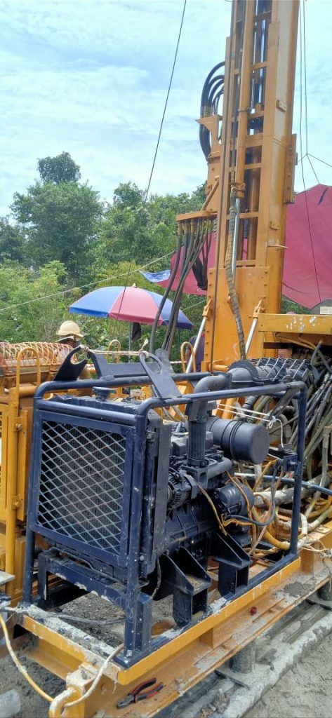 New pump (black) installed 12 Nov 2021