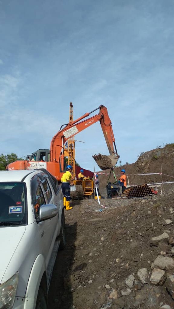 Replacing pump at drill Jugan first hole 12 Nov 2021