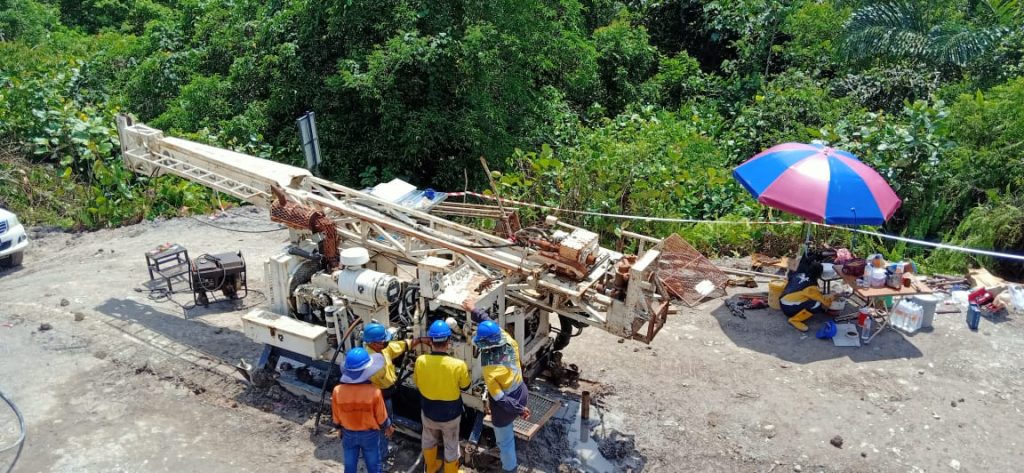 Setting up #2 drill on first Jugan hole. 17 Nov 2021