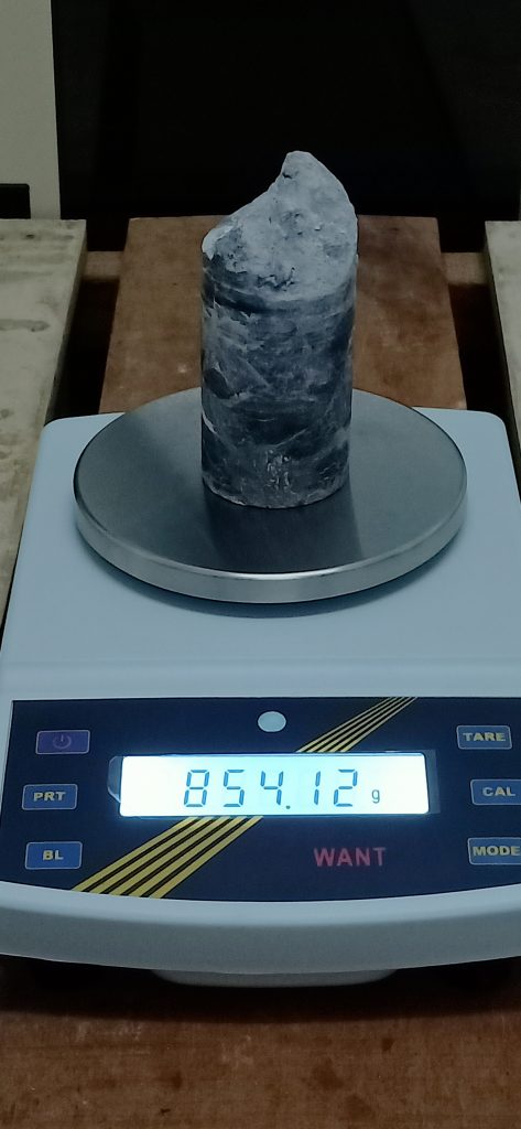 Weighing Core in air before weighing water submersed for SG measurement. 5 JAn 2022